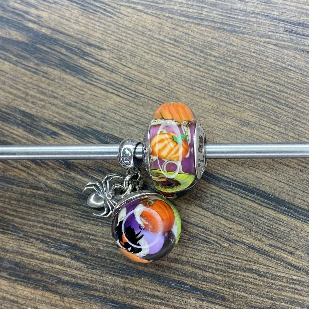 Sat AQUARIUM set 1 Halloween on plum