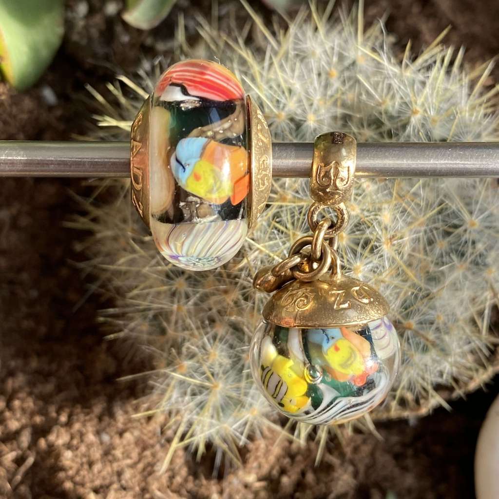 2 friday AQUARIUM  GOLD set