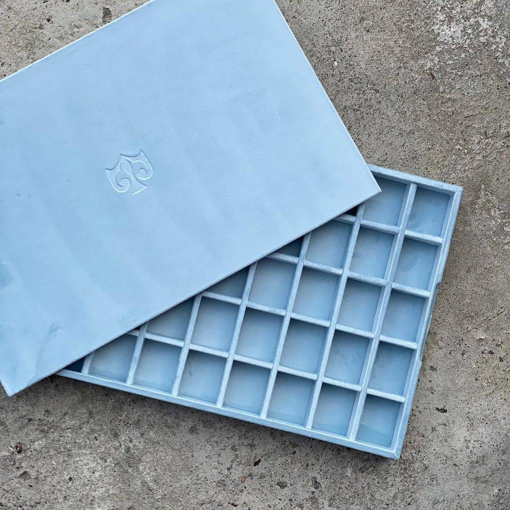 TYPE B Box WITH LID size Castle