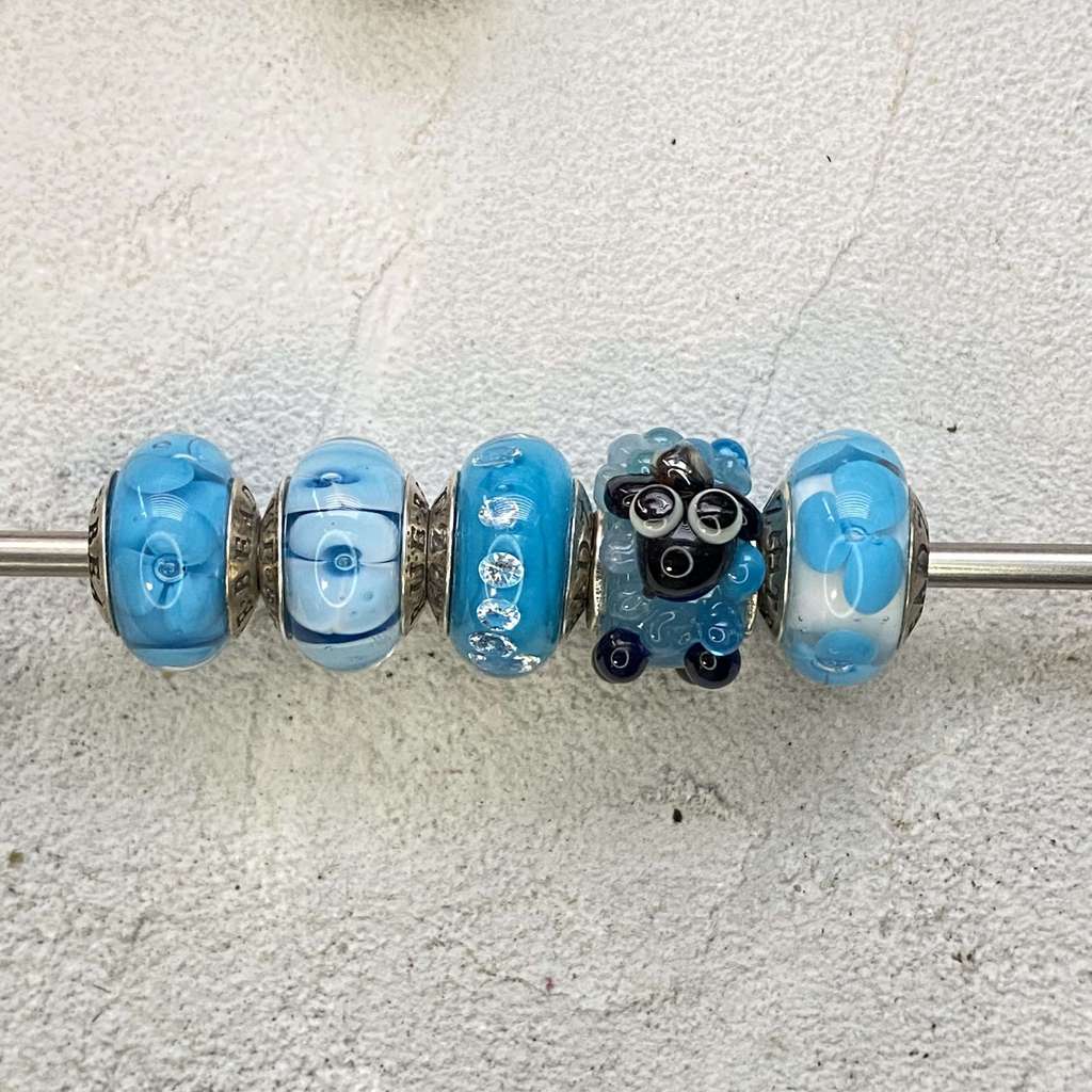 Live December Row 11