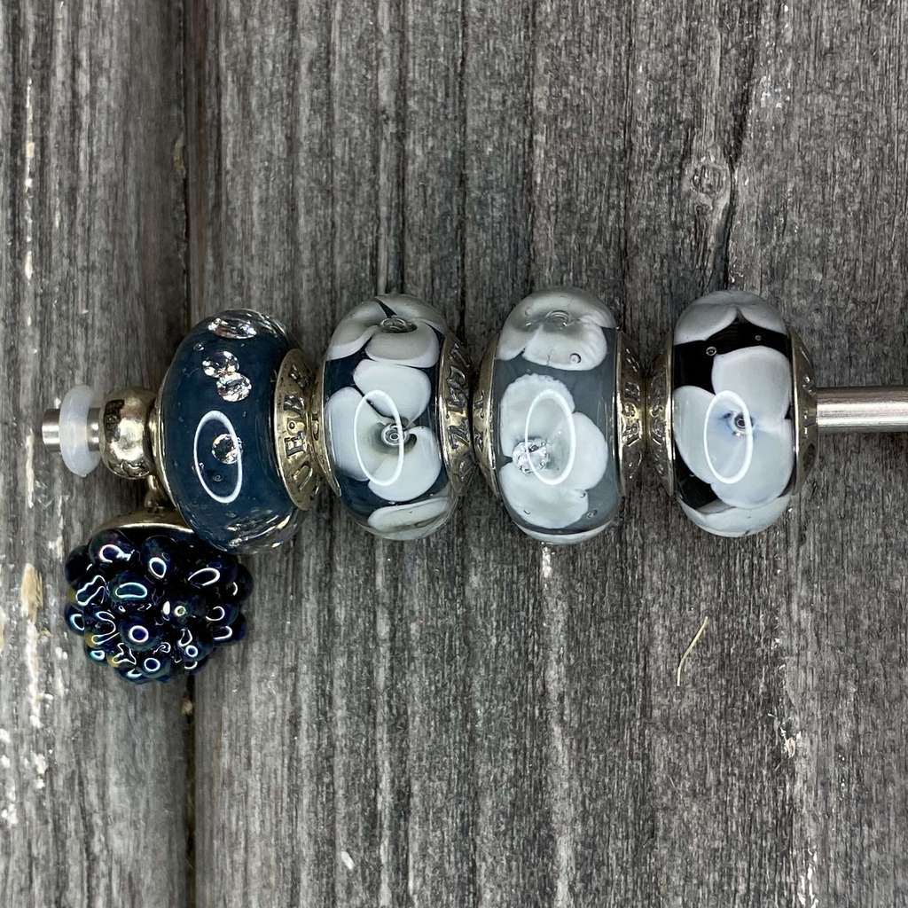 Live Black Friday Row 44