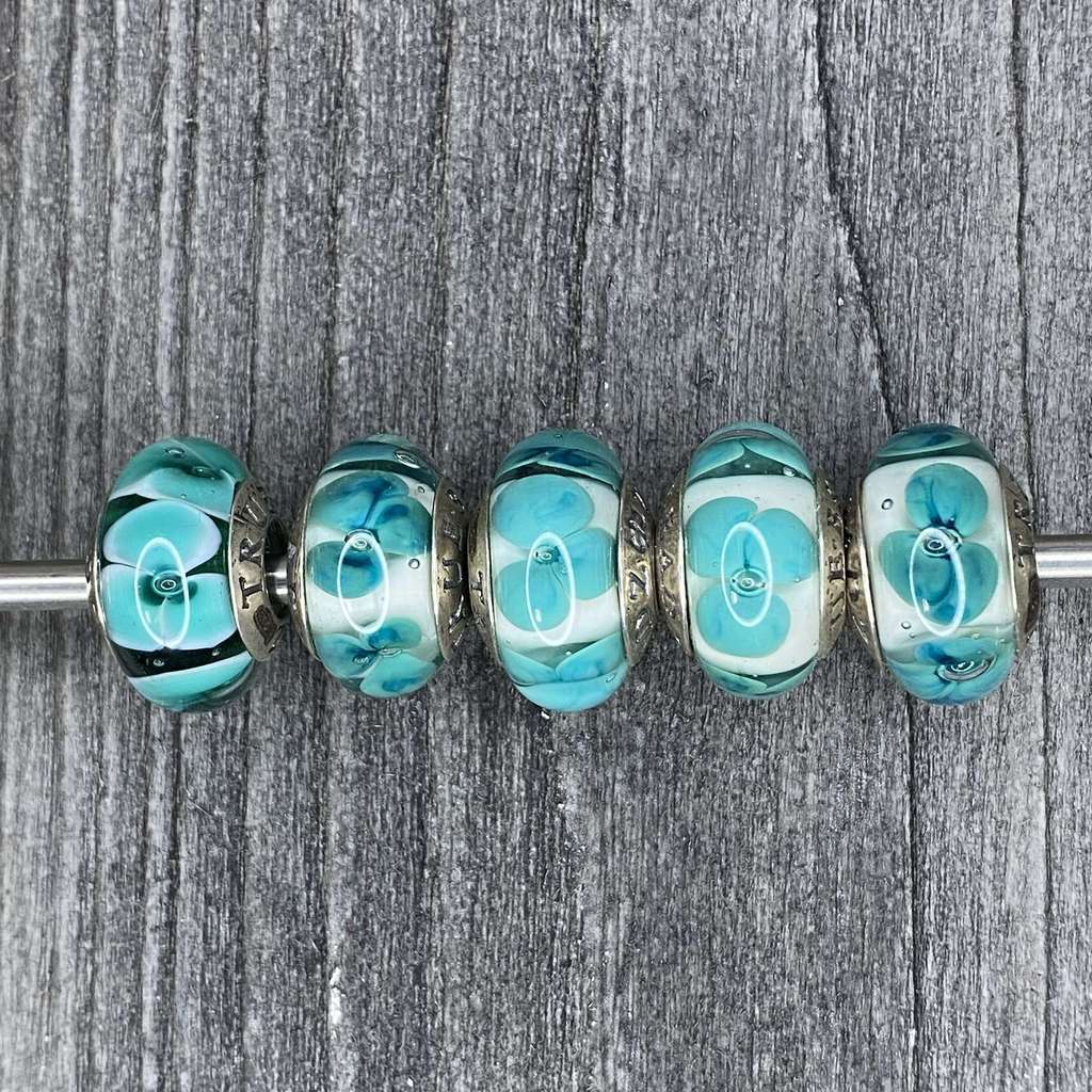 Live Black Friday Row 11