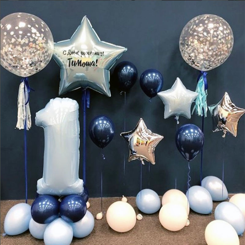 фото  шаров голубых и серебряных с цифрой 1 и прозрачными  шарами с конфетти