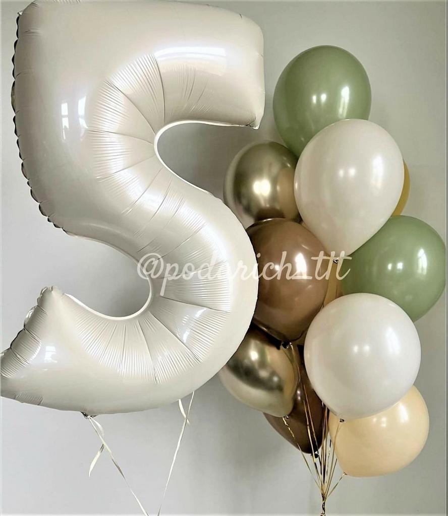 фотография композиция шаров с цифрой 5