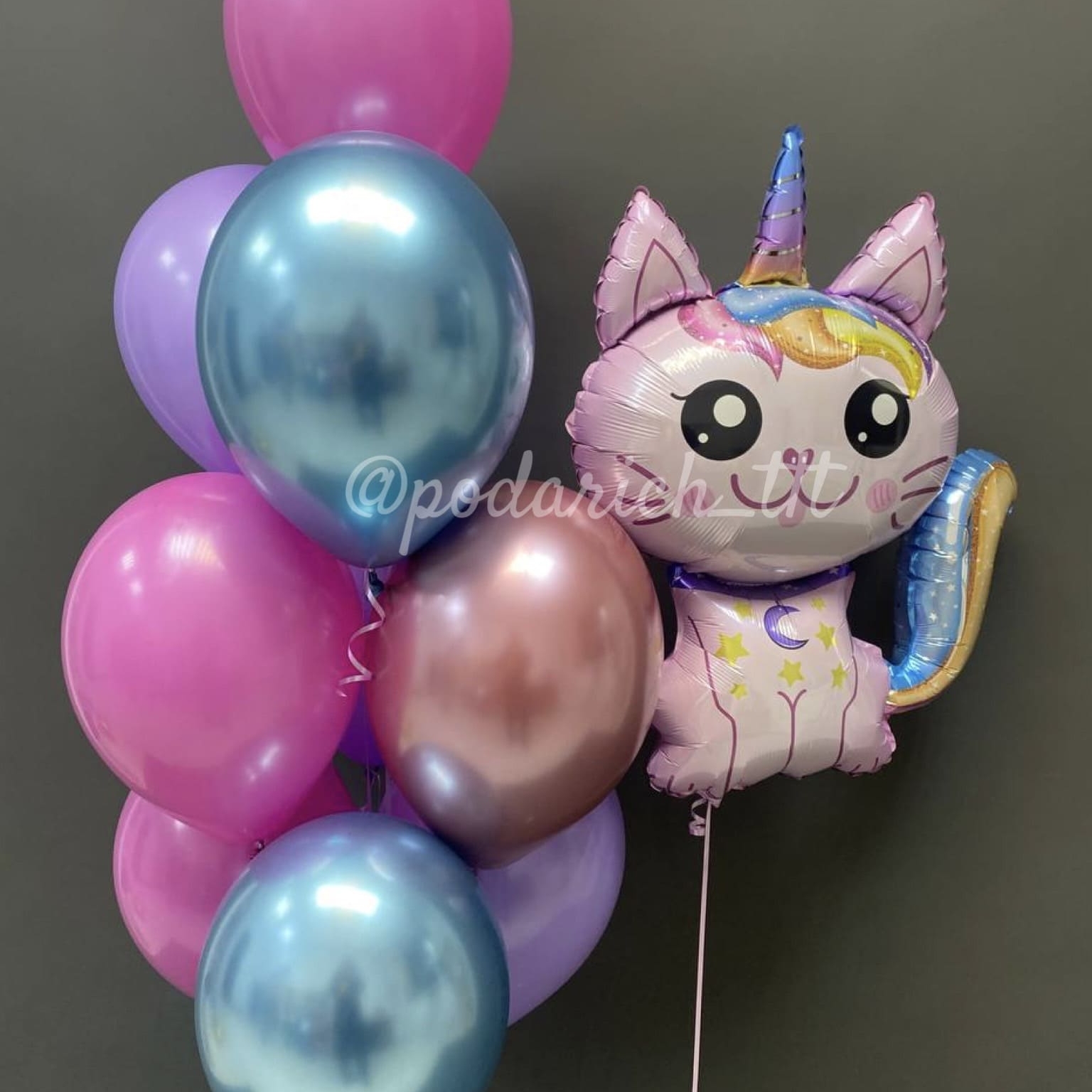 фото фольгированная фигура в виде кошки и фонтан шаров