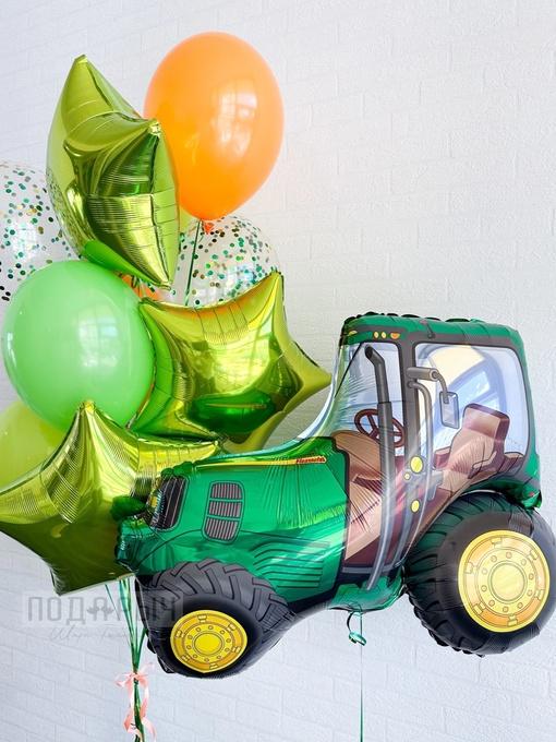 шар с гелием зеленый трактор и фонтан из шариков