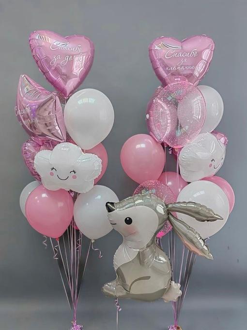 Композиция из шаров на выписку из роддома девочки