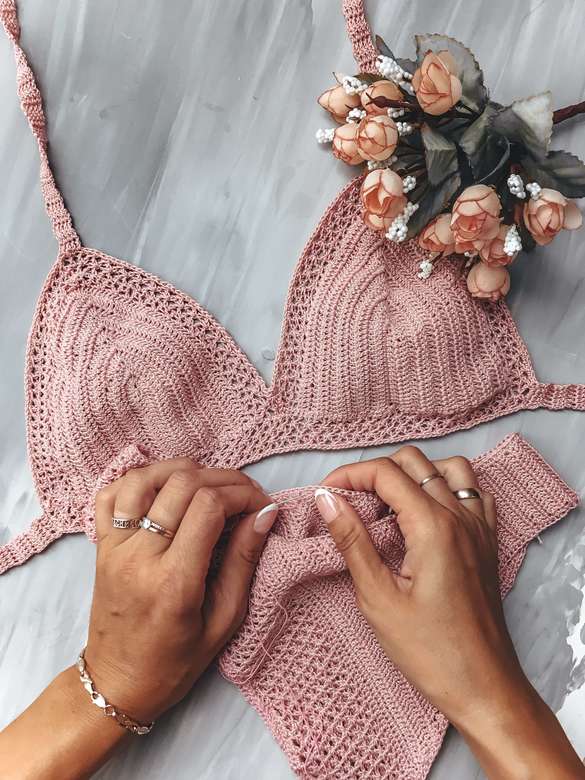 Как вшить/присоединить стрейч-нить?