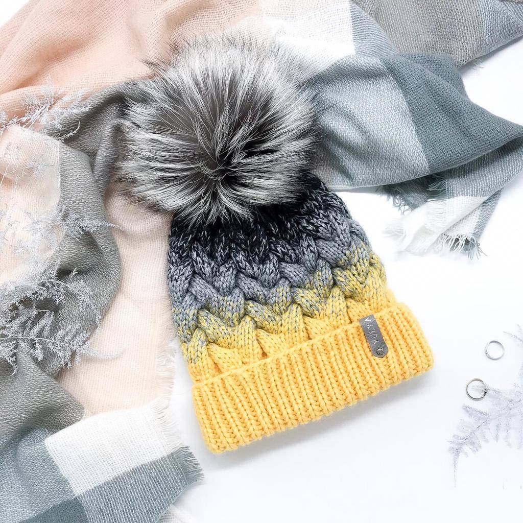 Шапка с косами градиентом