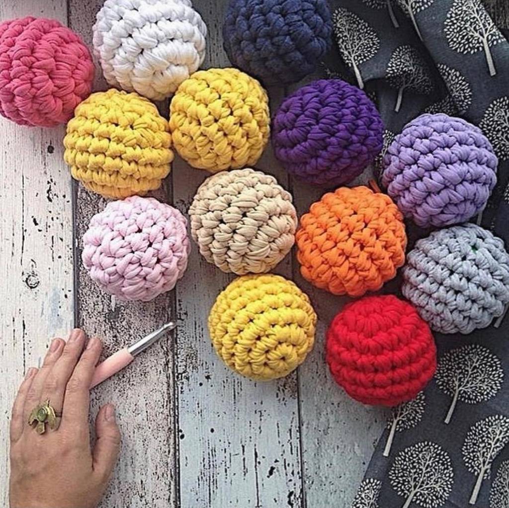 Вяжем Шары или Гирлянду