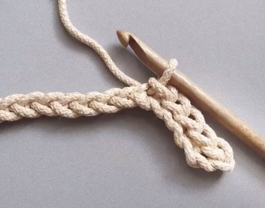 Вяжем соединительный столбик