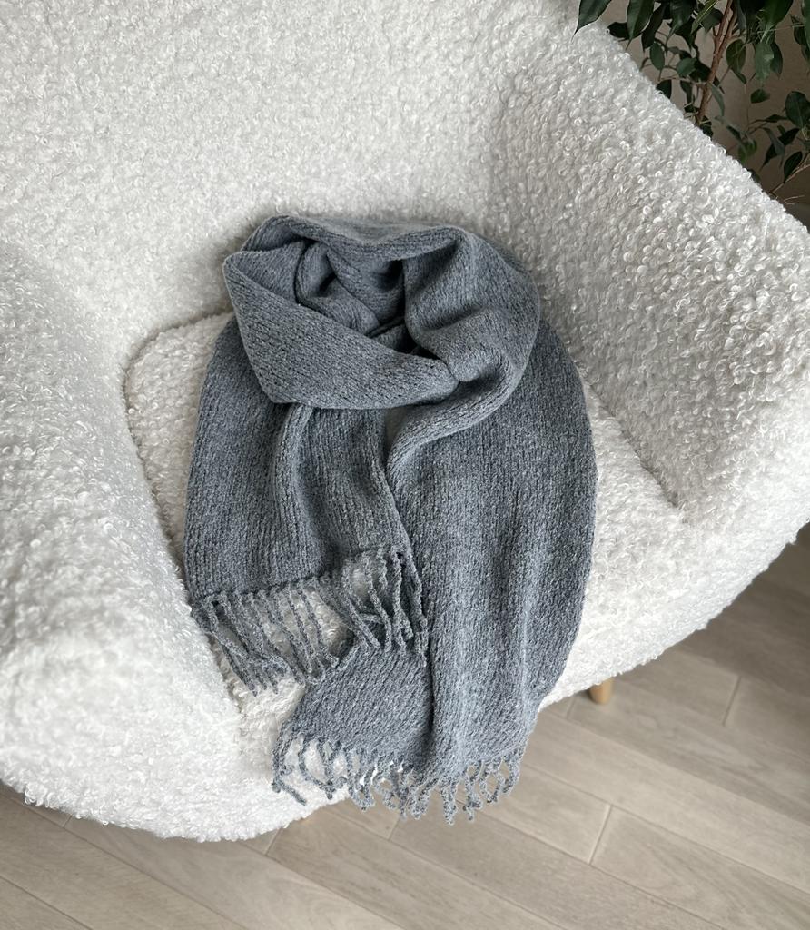 Шарф из букле