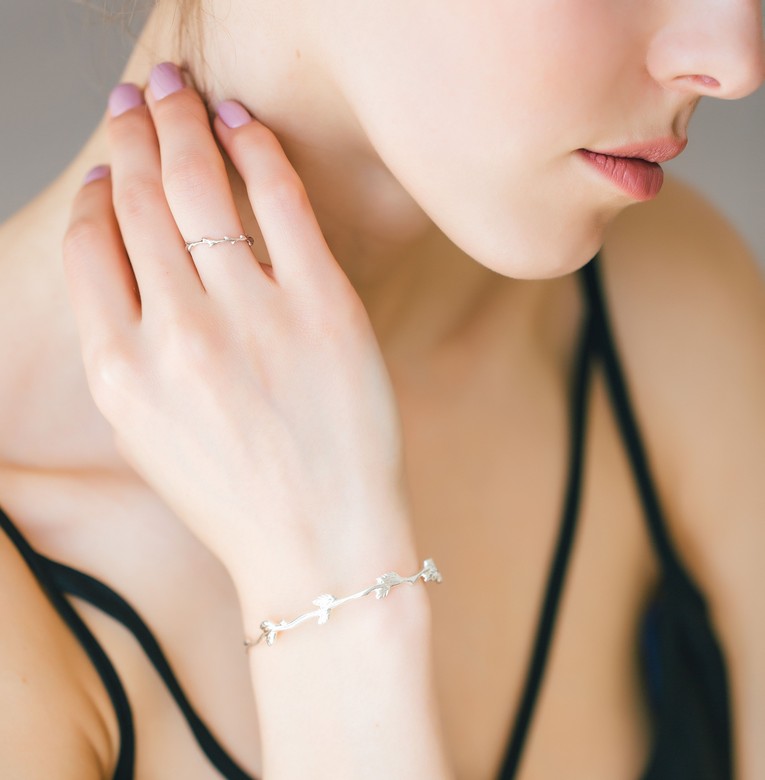 Кольцо "Веточка" из белого золота