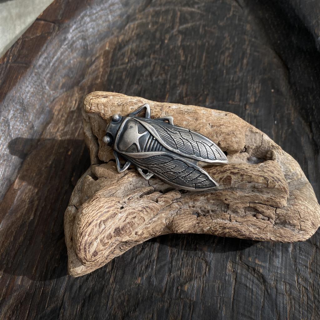 Кулон цикада