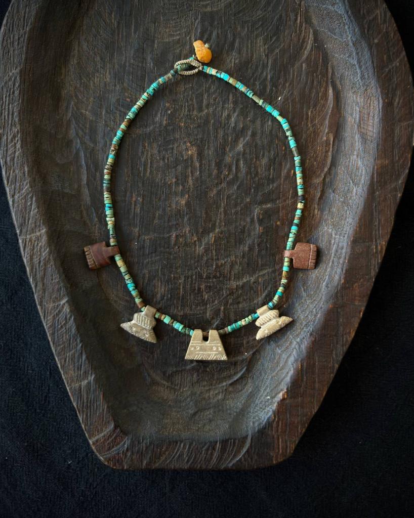 ожерелье из бирюзы с мадалиями из "камнями пустыни"