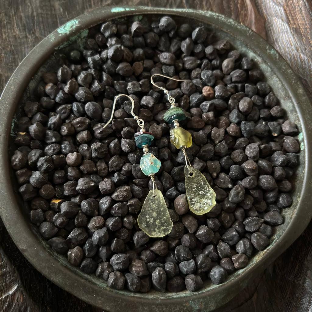 серьги из античного стекла