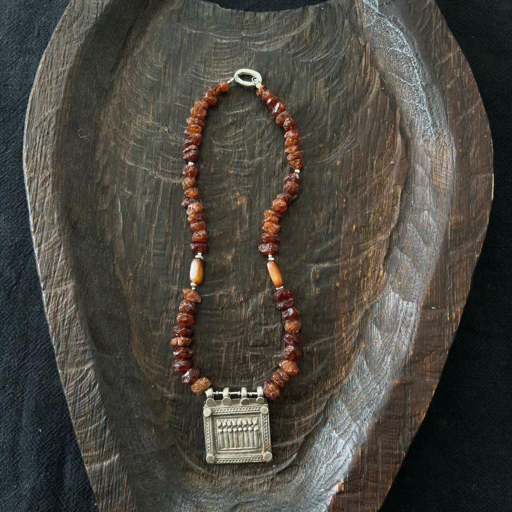 ожерелье из циркона с Сапта Матрикой