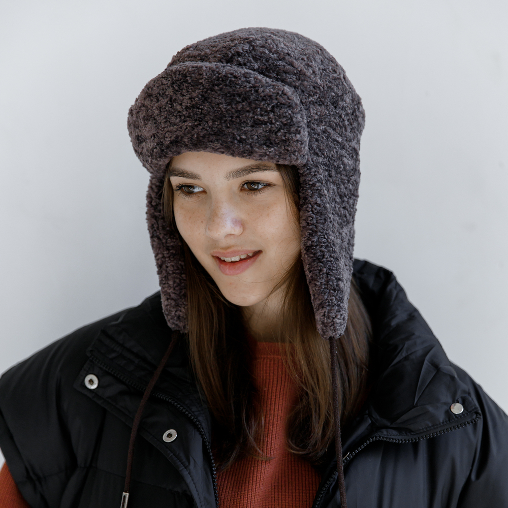 Ушанка из астрагана с длинными ушками