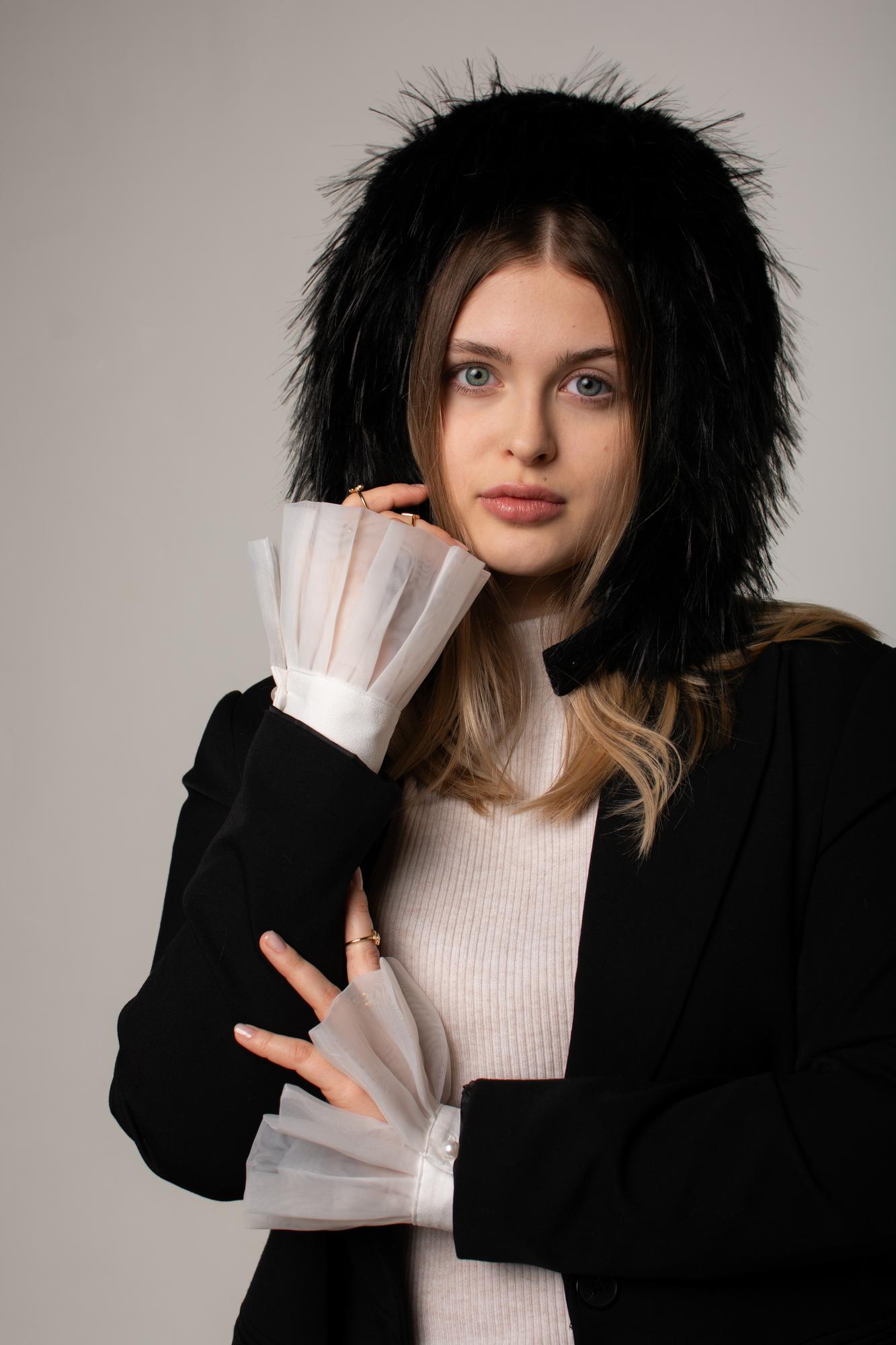 Чепчик из страуса