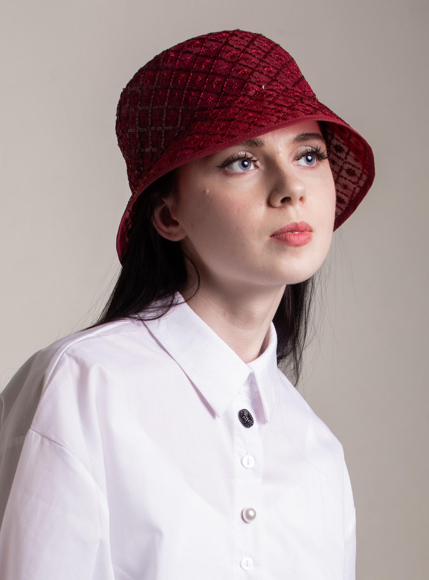 Панама бордовая из кружева с пайетками