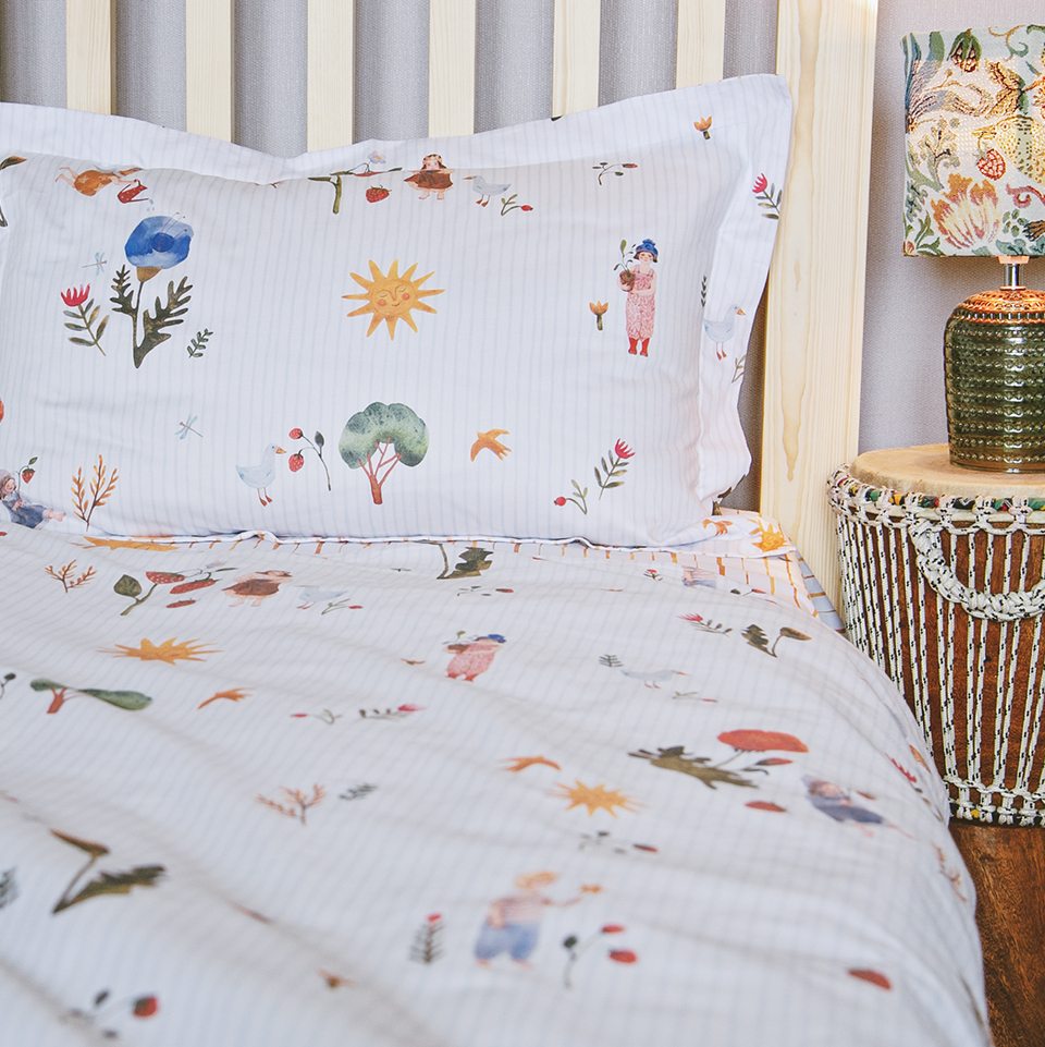 Комплект постельного белья "Ярким летом" белый