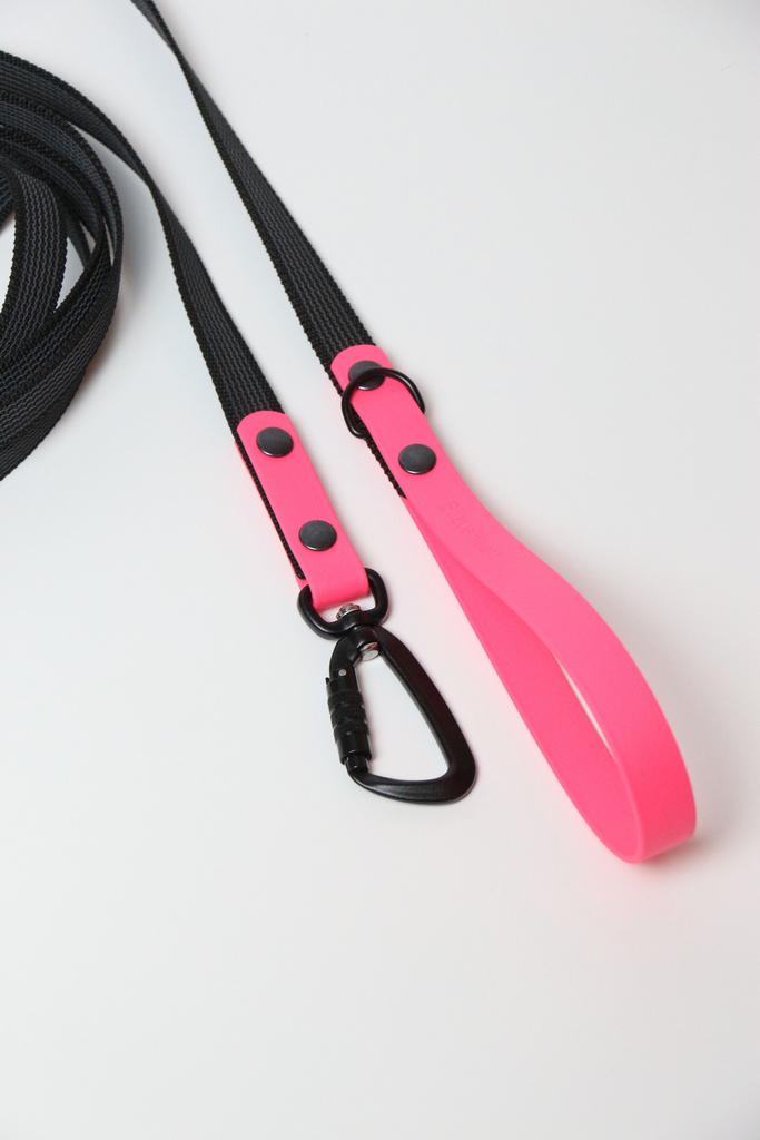 Поводок из прорезиненный стропы/розовый
