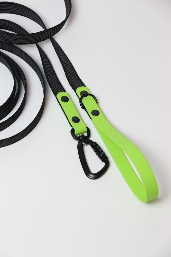 Поводок из прорезиненный стропы/салатовый