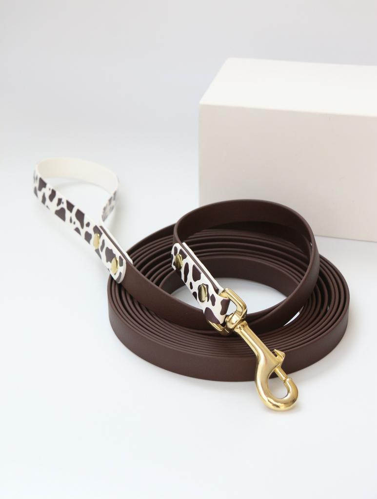 Поводок КОРОВКА с латунным карабином