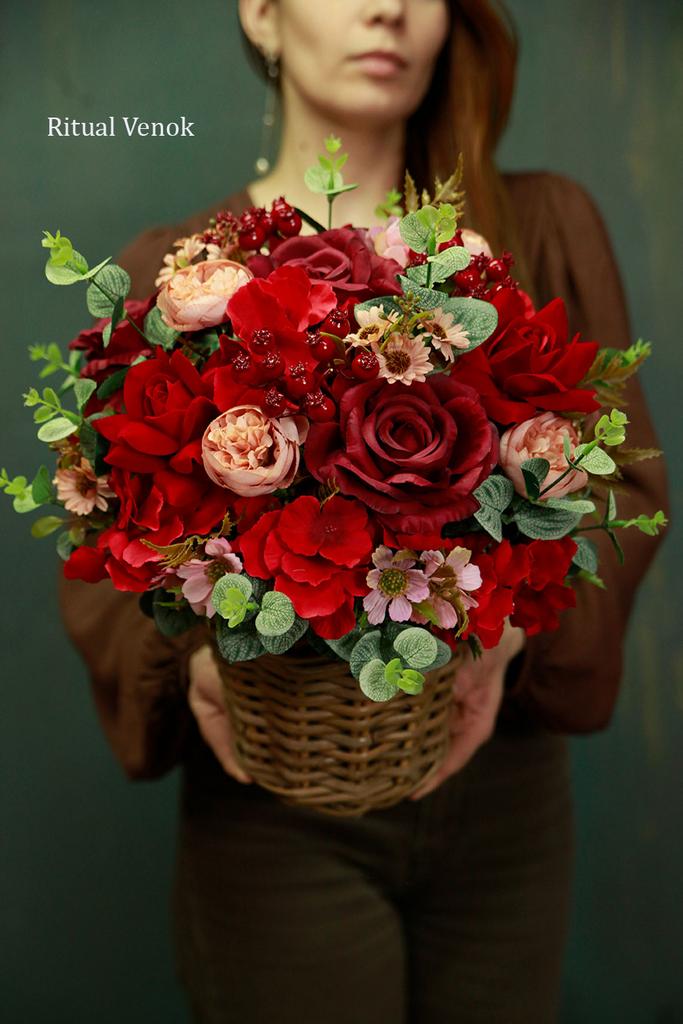 Траурная корзина из искусственных цветов "Бирма" высота 35, ширина 35см