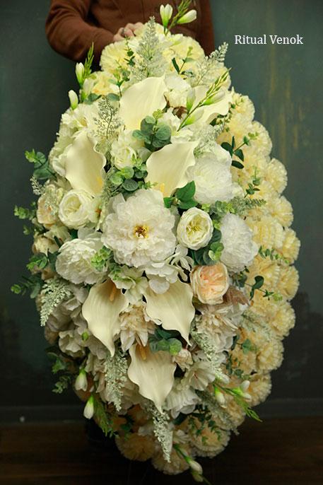 Искусственный траурный венок " Бран" высота 105см