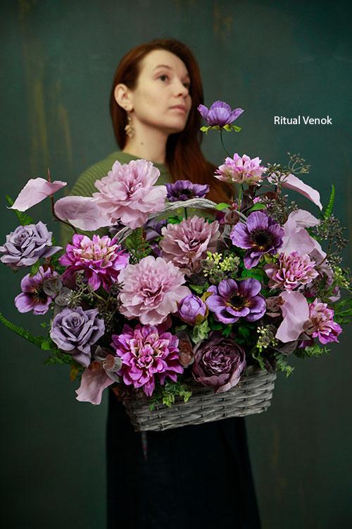 Траурная корзина с искусственными цветами  "Марсель"  высота 50 см\ ширина 55 см