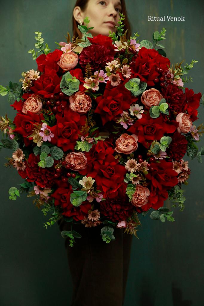 Ритуальный венок "Энфилд" диаметр 55 см