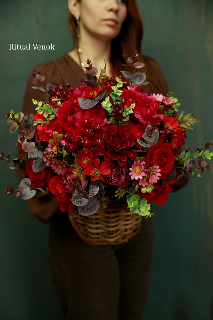 Композиция в корзине "Пандора" :  высота 35 см, ширина 35 см