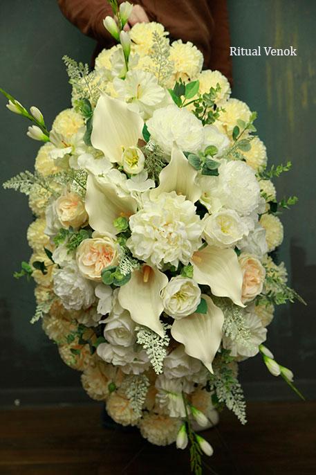 Искусственный траурный венок "Амели" высота 90 см