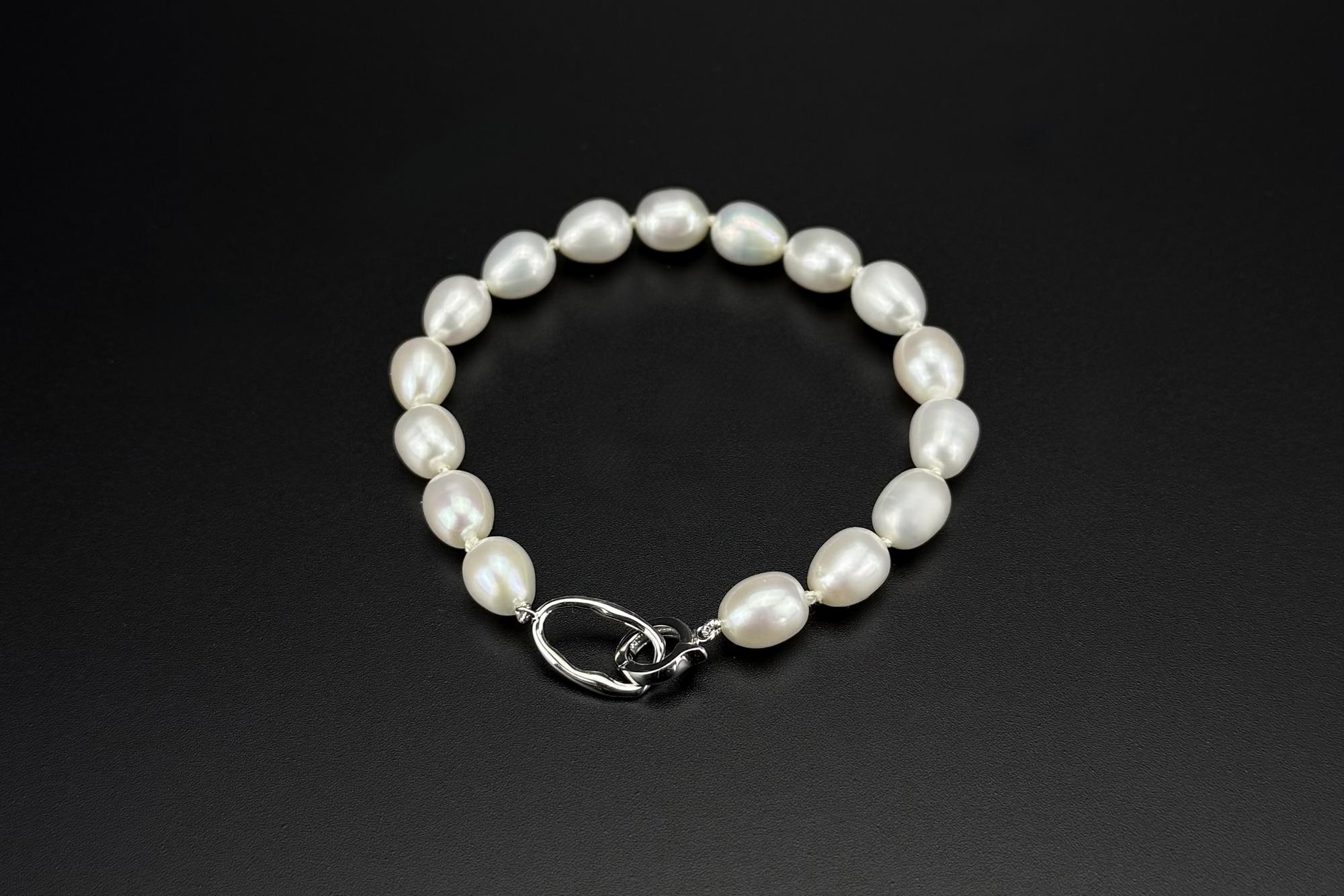 Классическое браслет из белого жемчуга CLASSIC