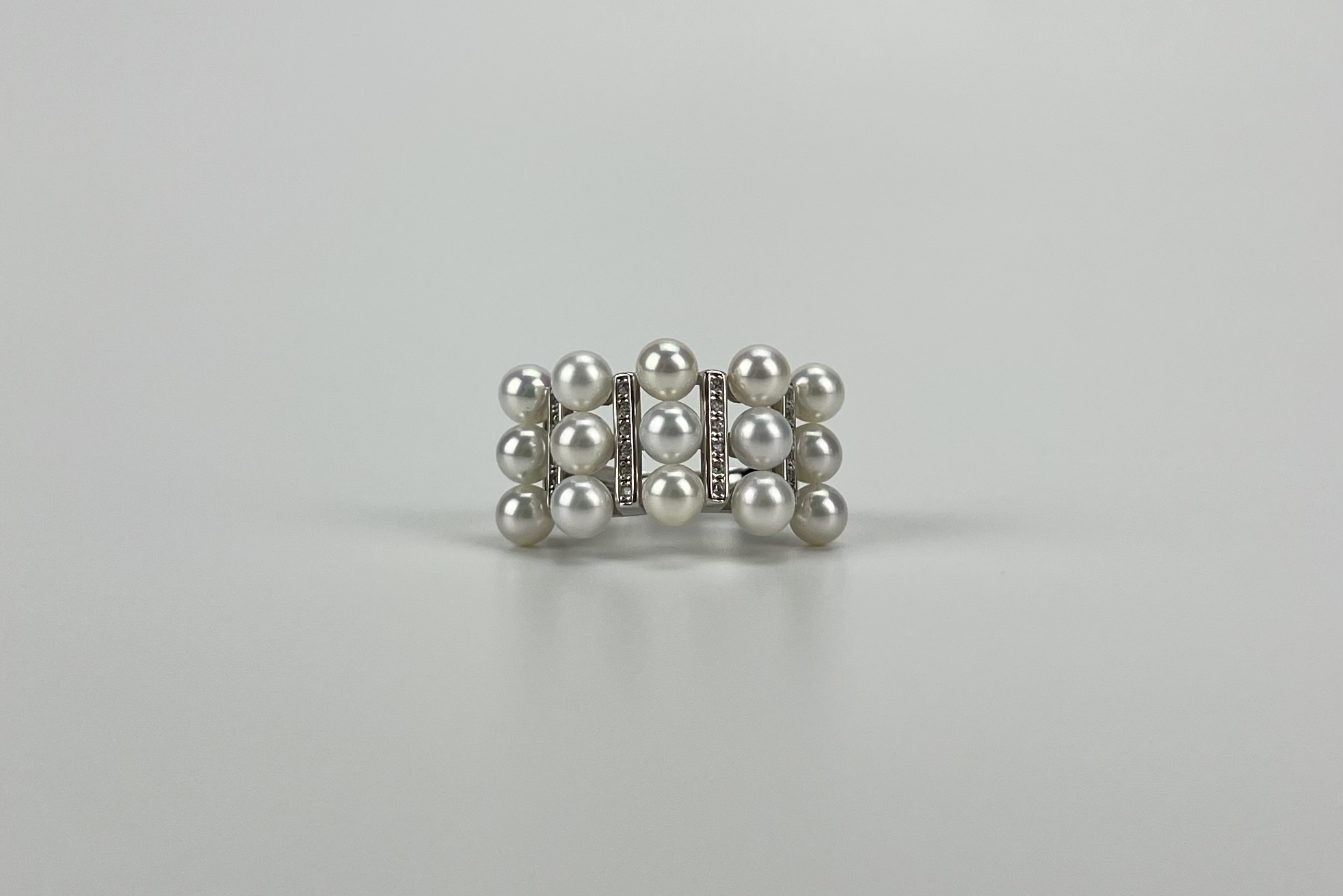 Крупное кольцо с натуральными жемчужинами BOGEMA