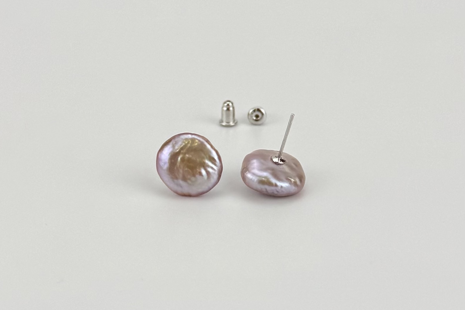 Серьги гвоздики с натуральным жемчугом BLUSH