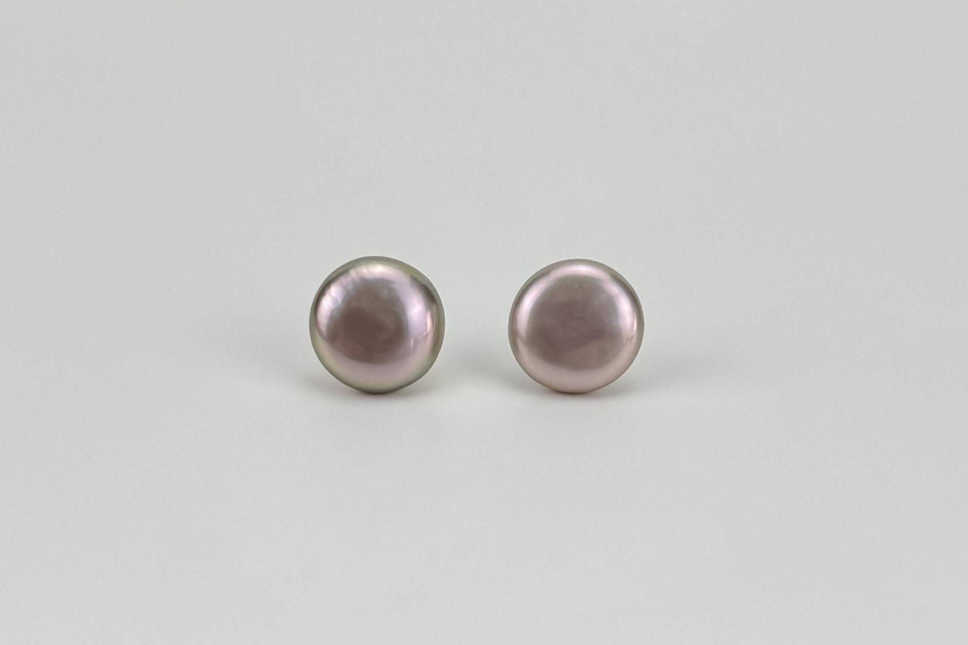 Серьги пуссеты с натуральным жемчугом HEMMI