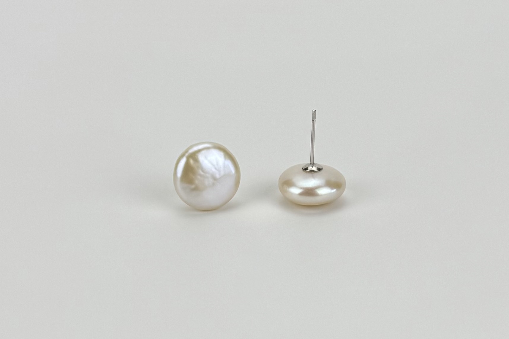 Серьги пуссеты с натуральным жемчугом SWEET