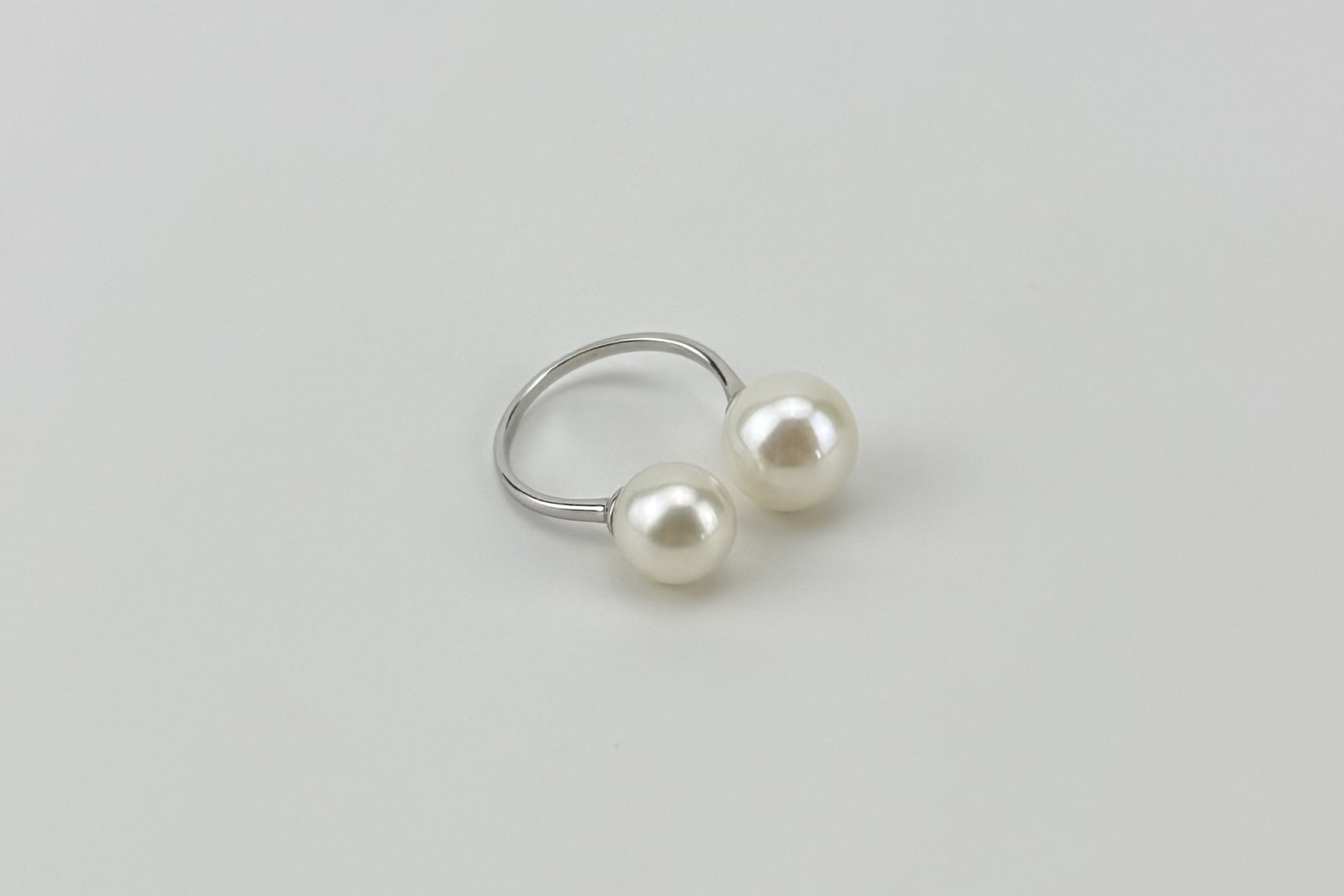 Кольцо с двумя жемчужинами COCO