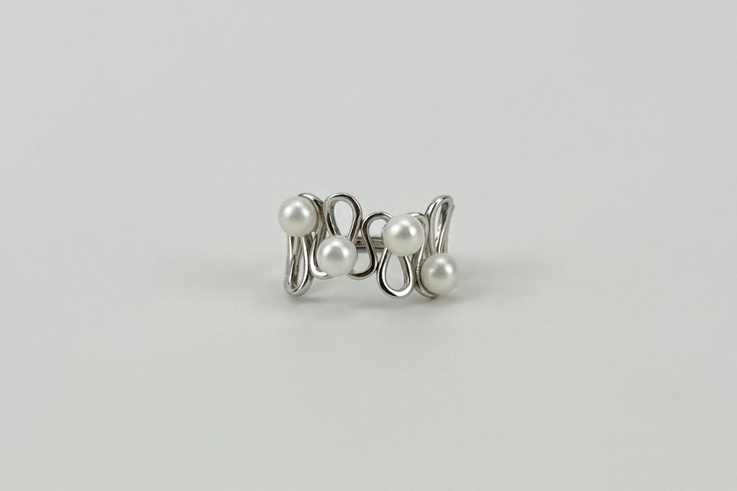 Кольцо с натуральным жемчугом LURE