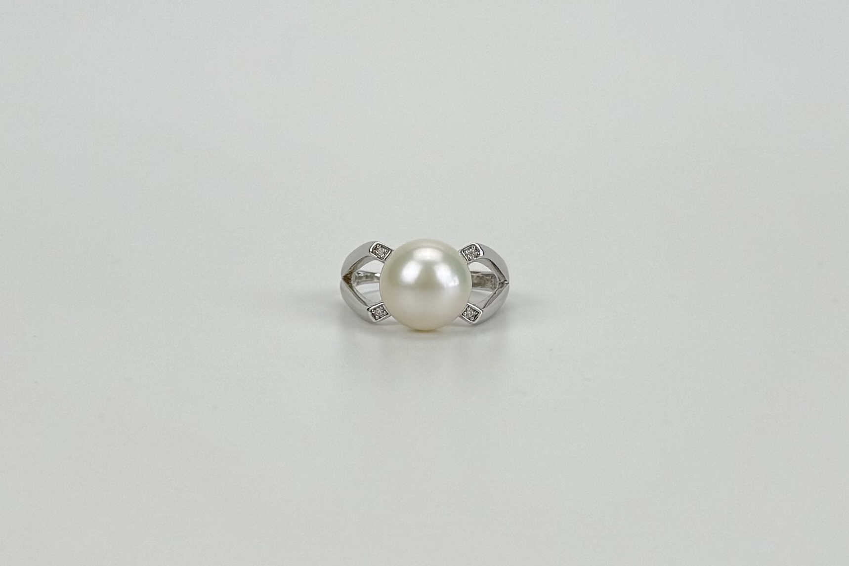 Кольцо перстень с крупной жемчужиной EGO