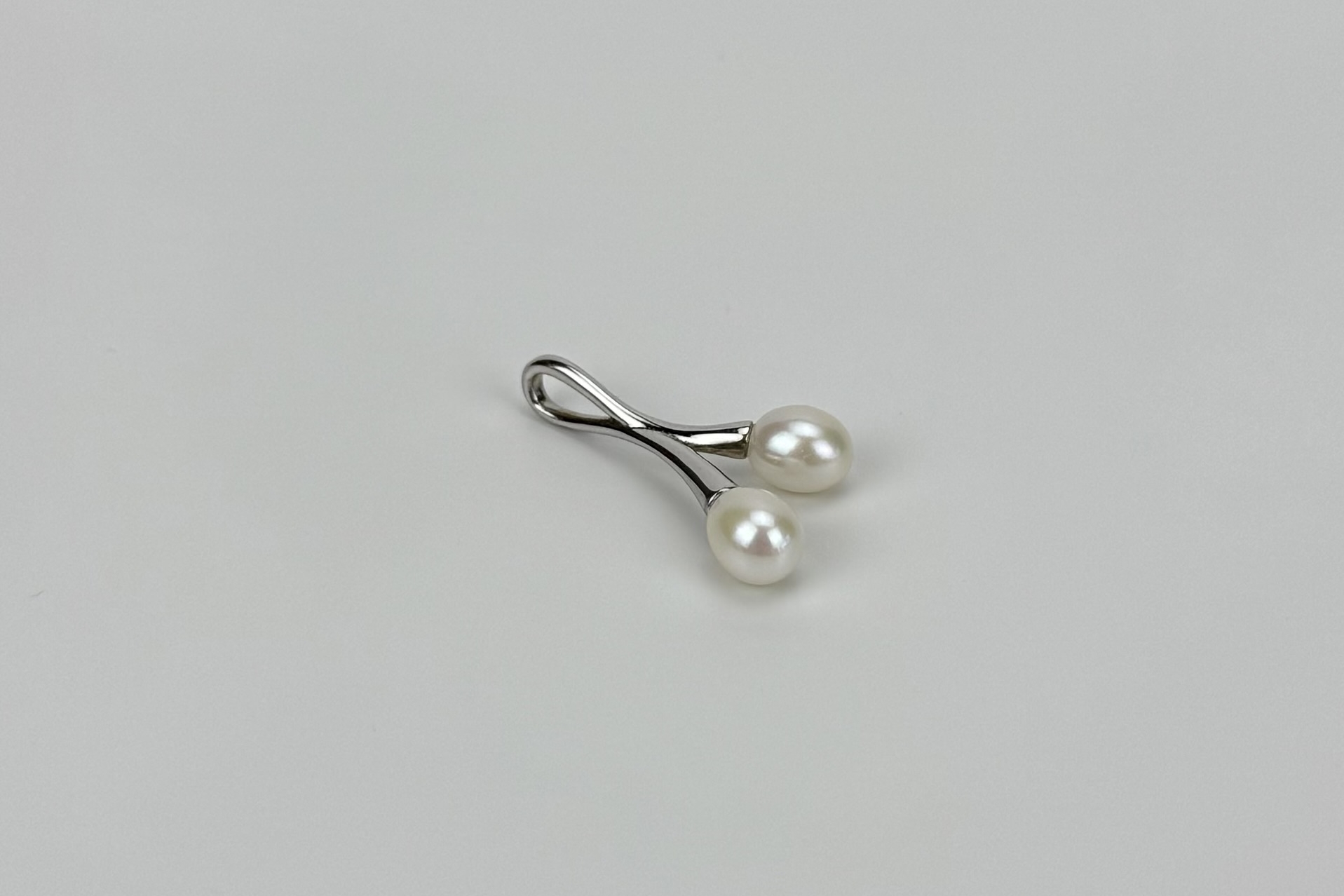 Подвеска с двумя натуральными жемчужинами DEW