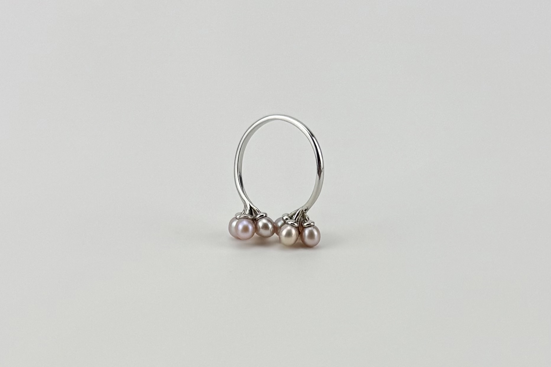 Кольцо в виде цветка с натуральным жемчугом BLOSSOM