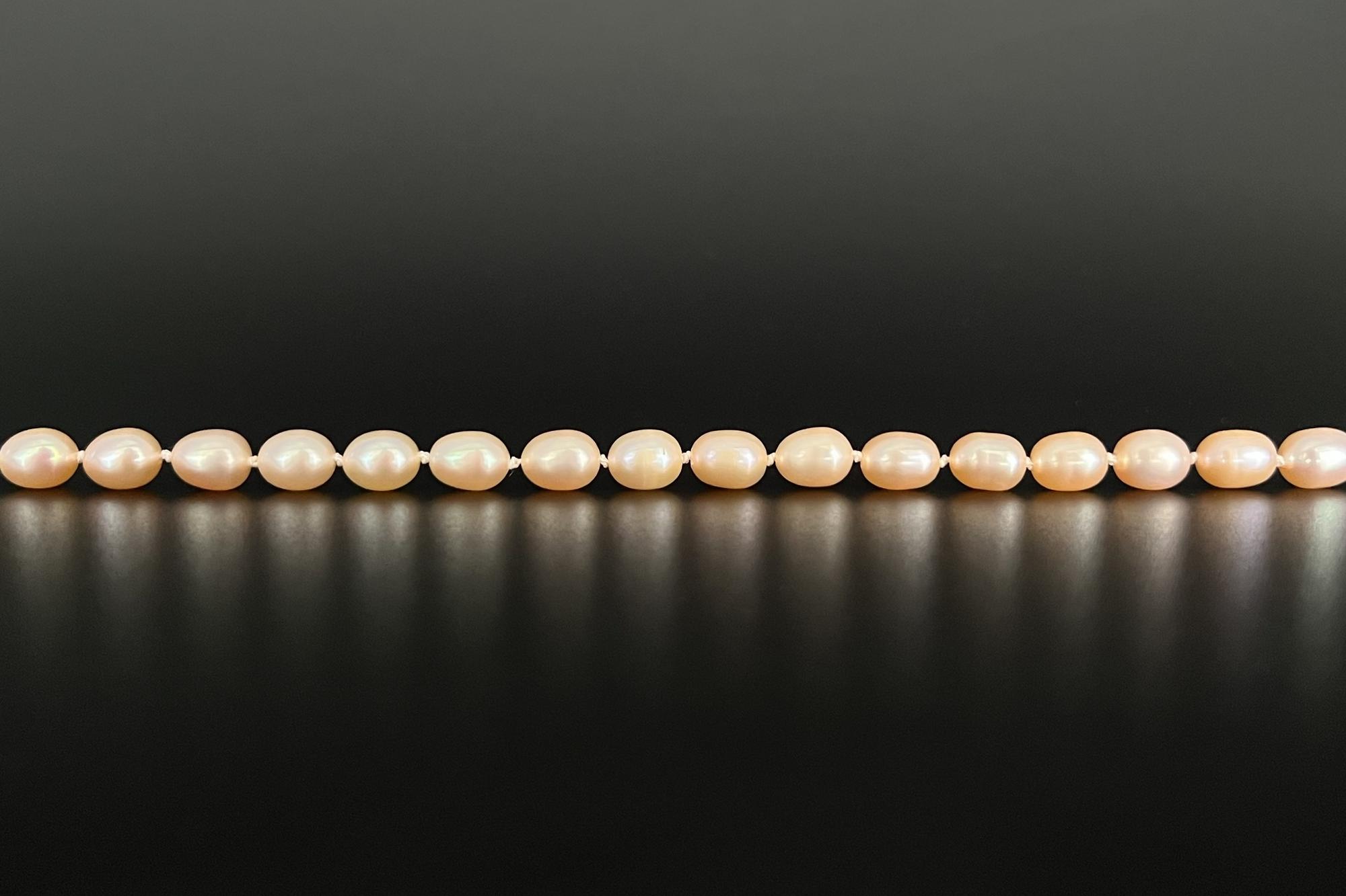 Чокер из натурального персикового жемчуга CLASSIC