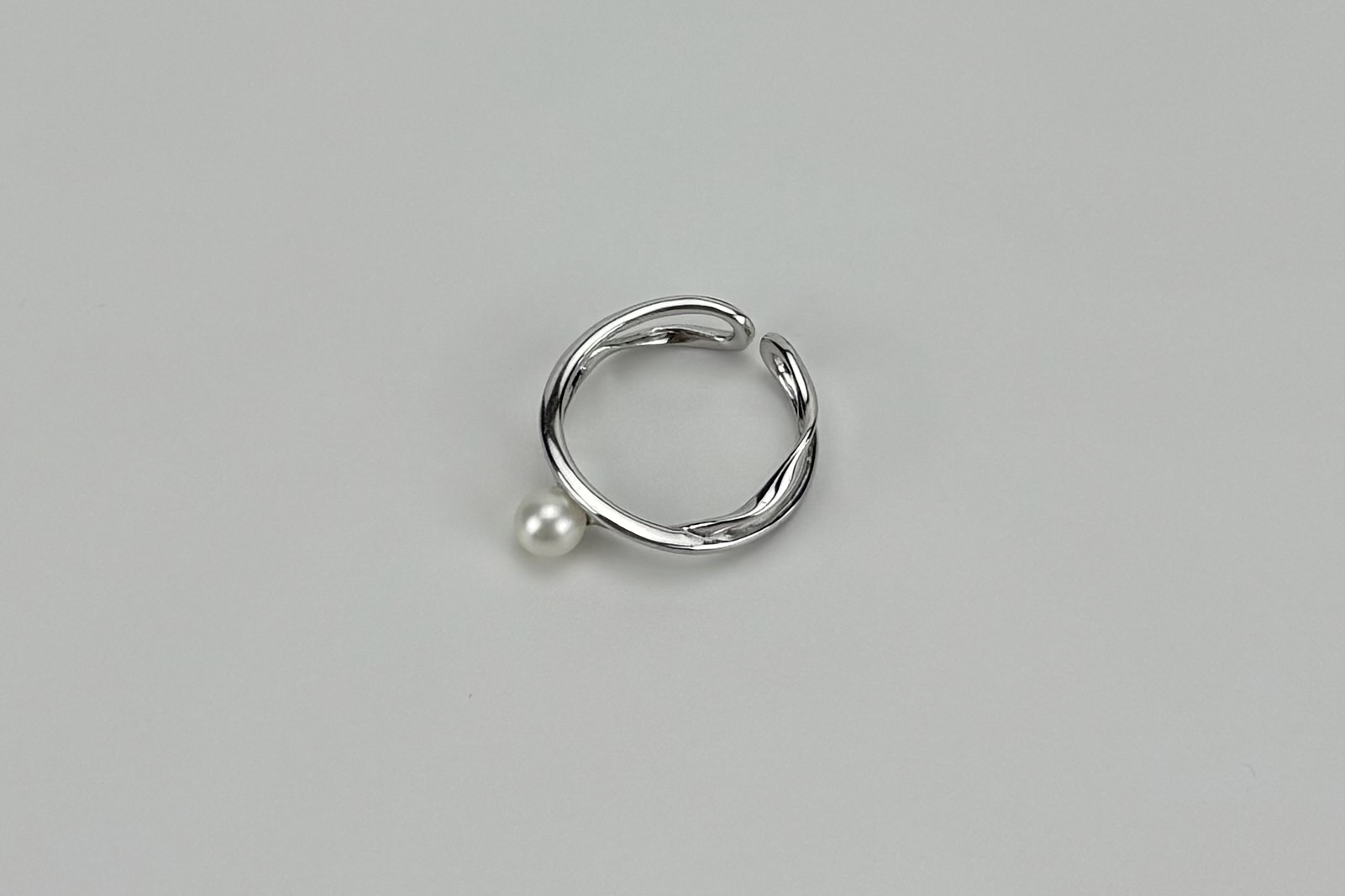 Кольцо с натуральным жемчугом REA