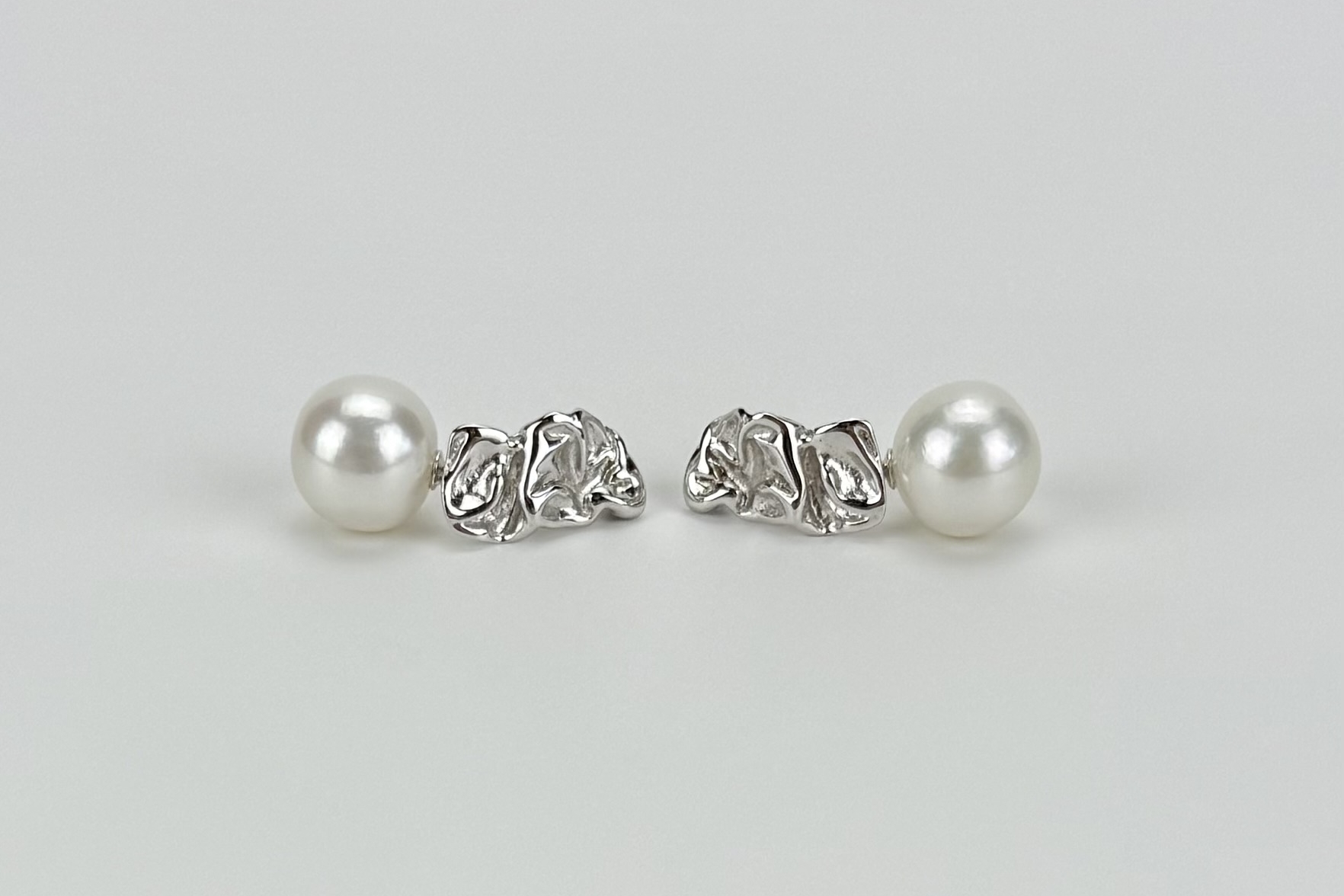 Серьги с крупным натуральным жемчугом MOLA