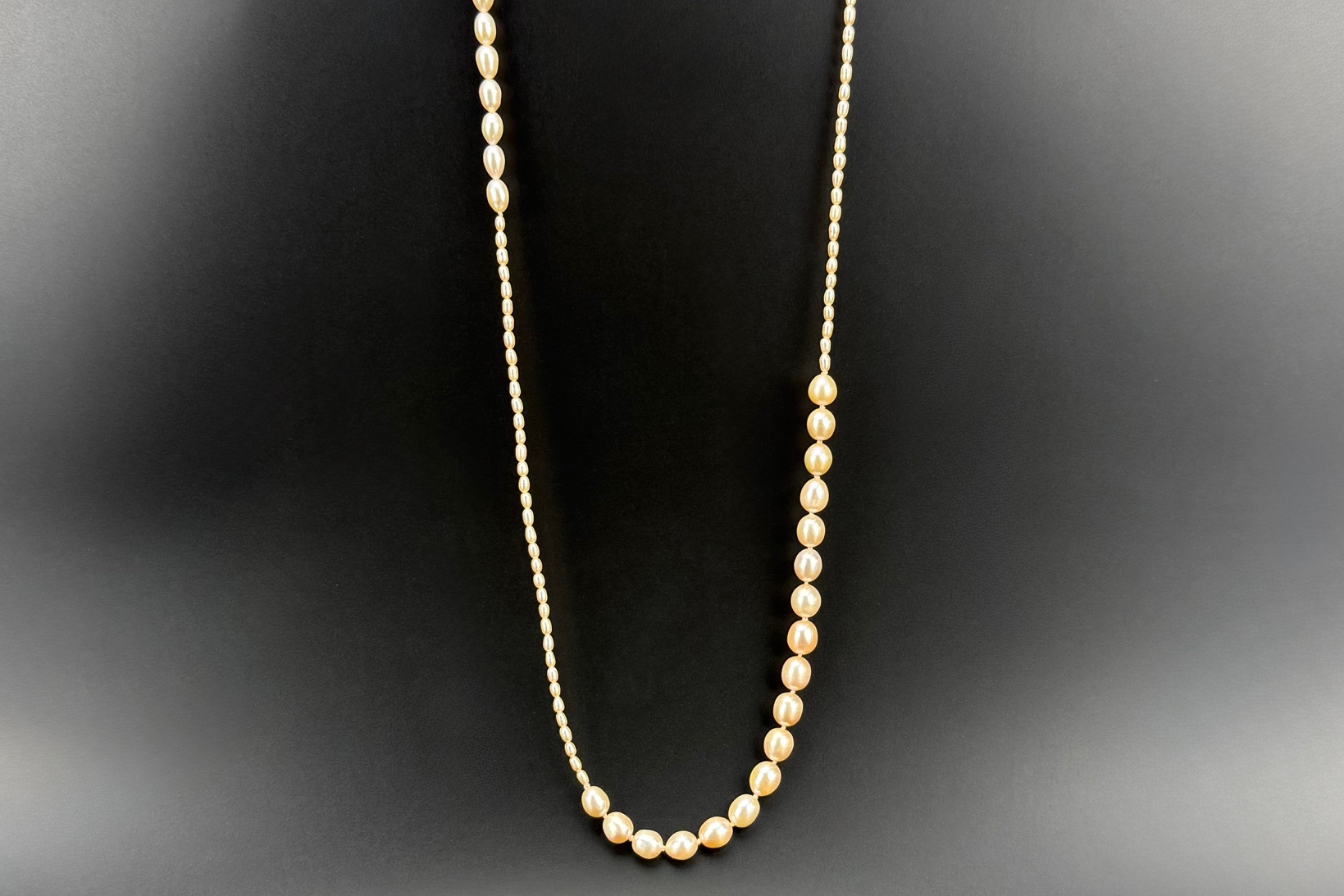 Колье из натурального персикового жемчуга PATTERNS