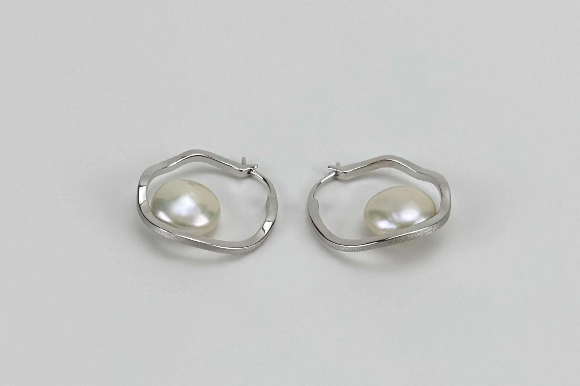 Серьги кольца с натуральным жемчугом SWEET