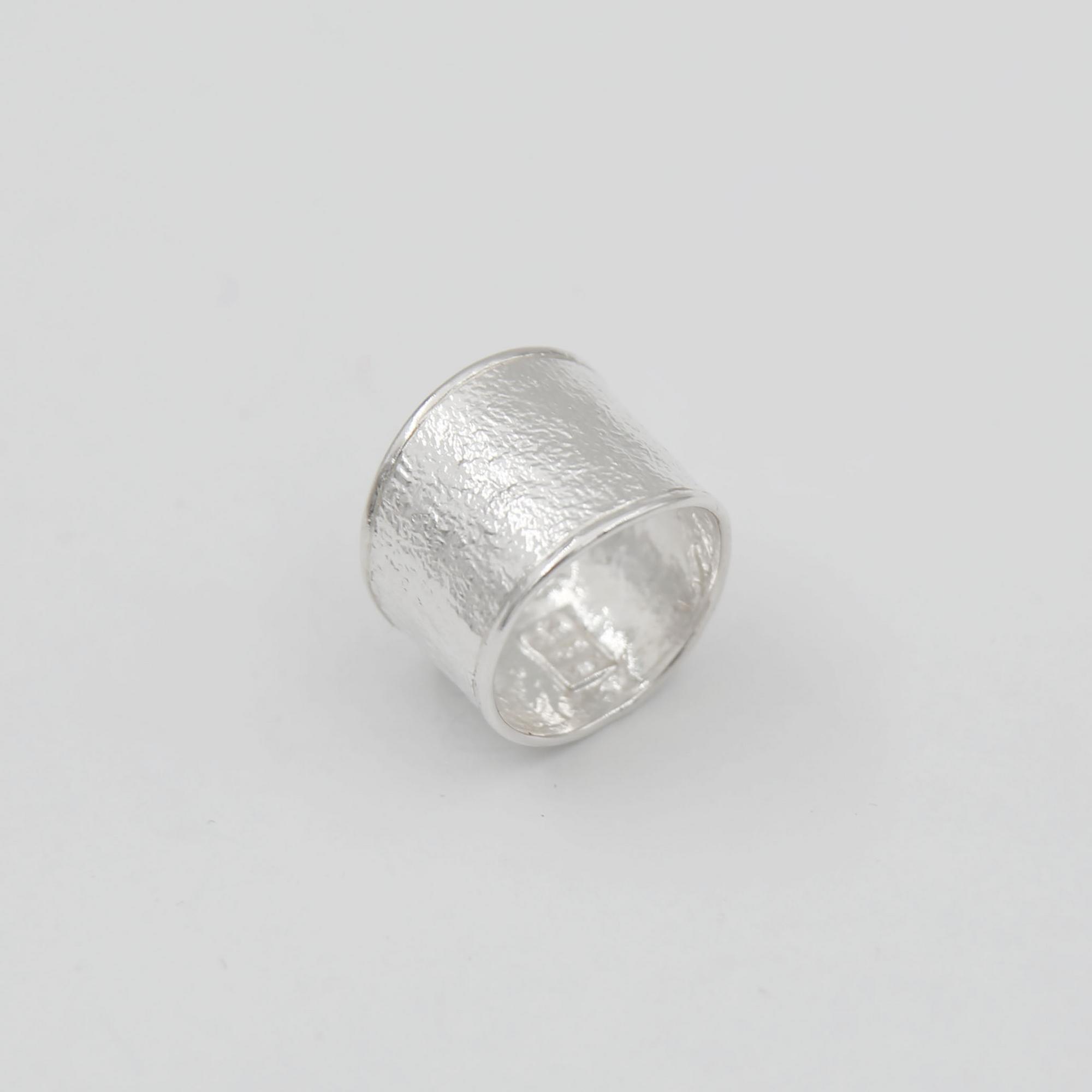 Широкое кольцо 2P365